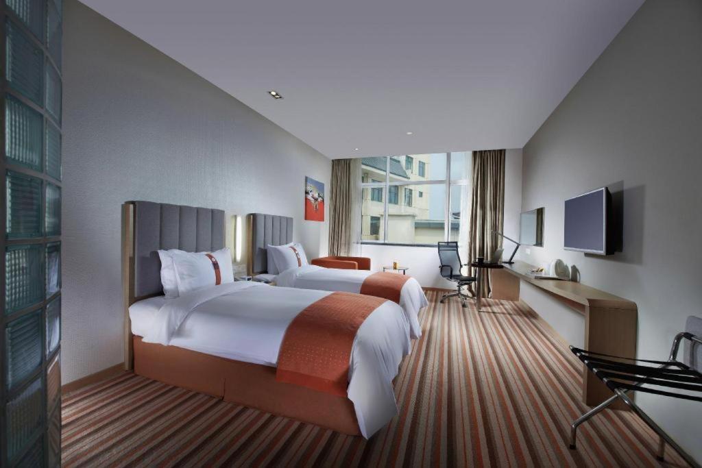 Holiday Inn Express Yangzhou City Center By Ihg Esterno foto