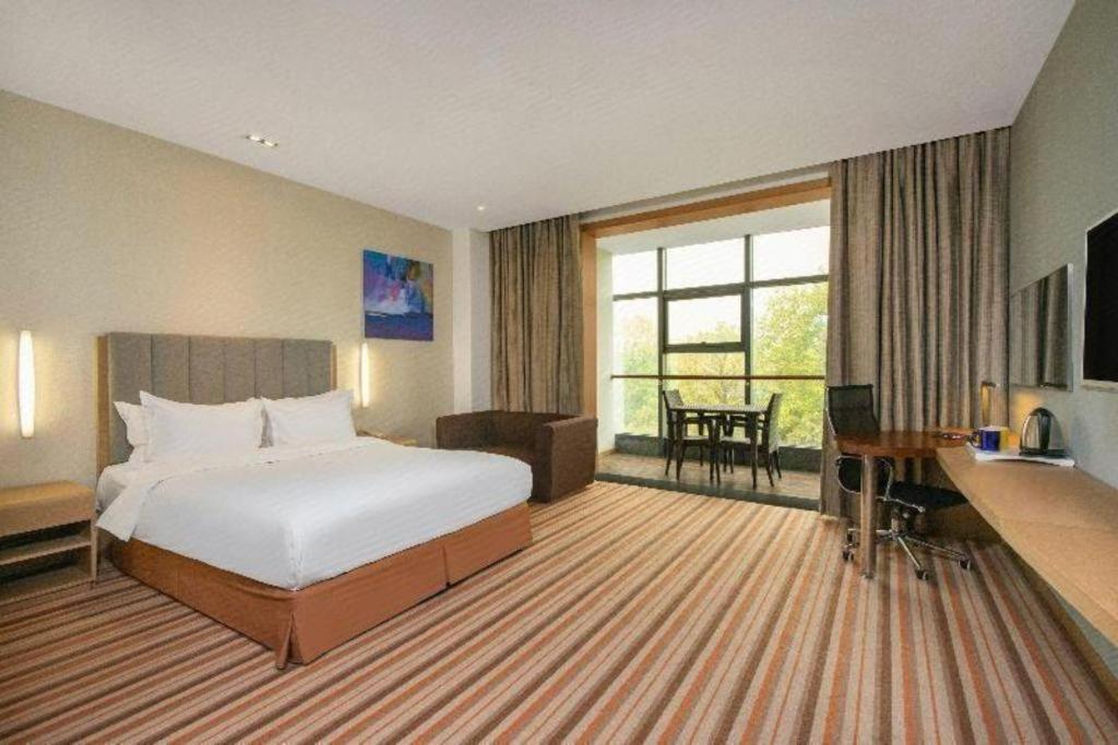 Holiday Inn Express Yangzhou City Center By Ihg Esterno foto