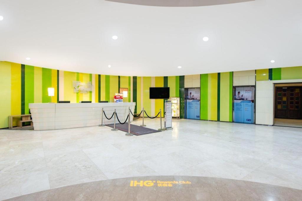Holiday Inn Express Yangzhou City Center By Ihg Esterno foto