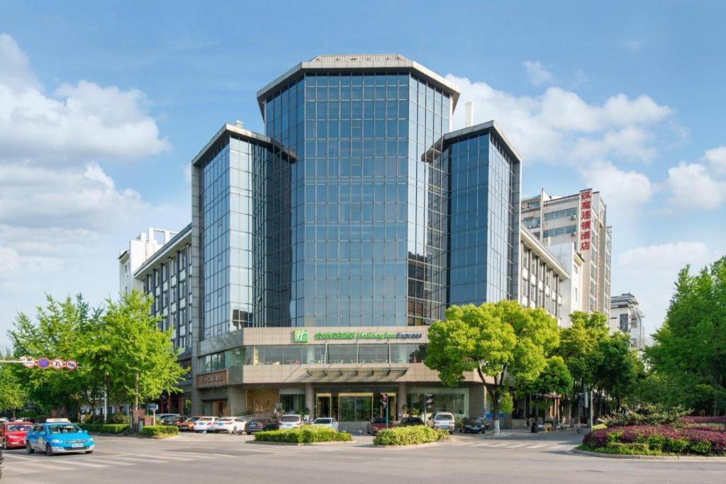 Holiday Inn Express Yangzhou City Center By Ihg Esterno foto